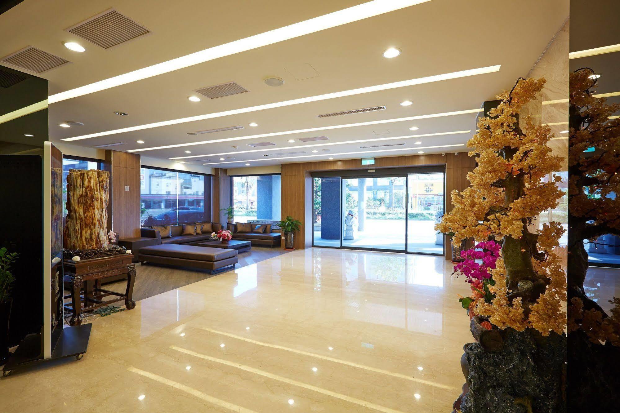 Hunt Champion Hotel Taichung Esterno foto