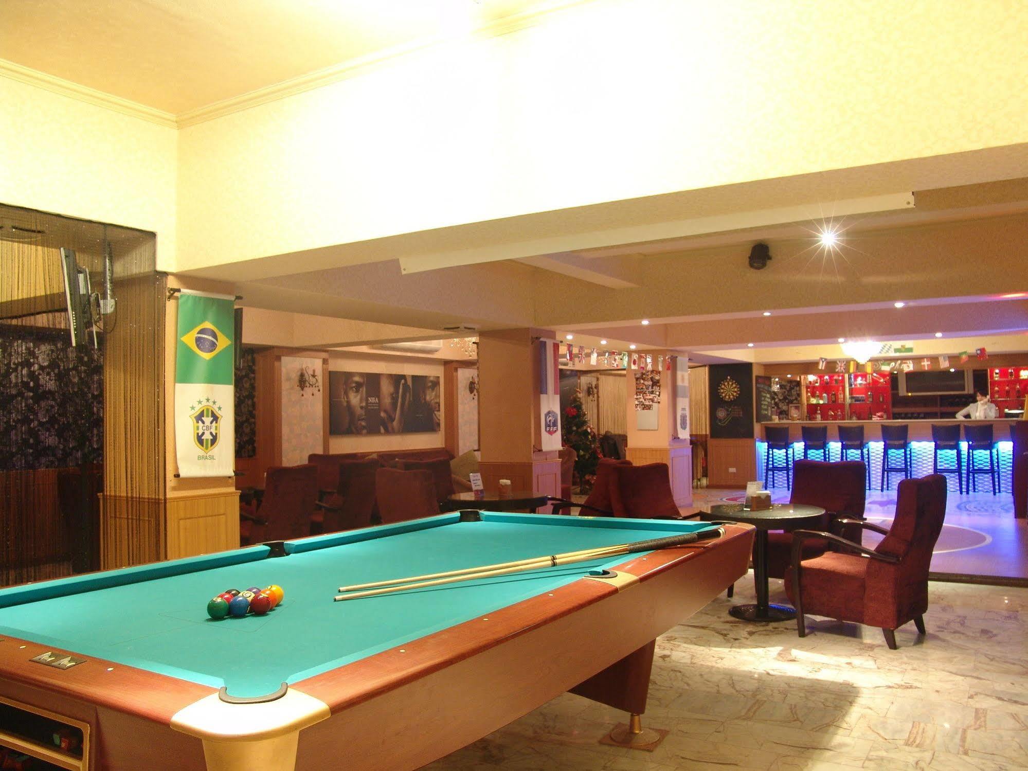 Hunt Champion Hotel Taichung Esterno foto