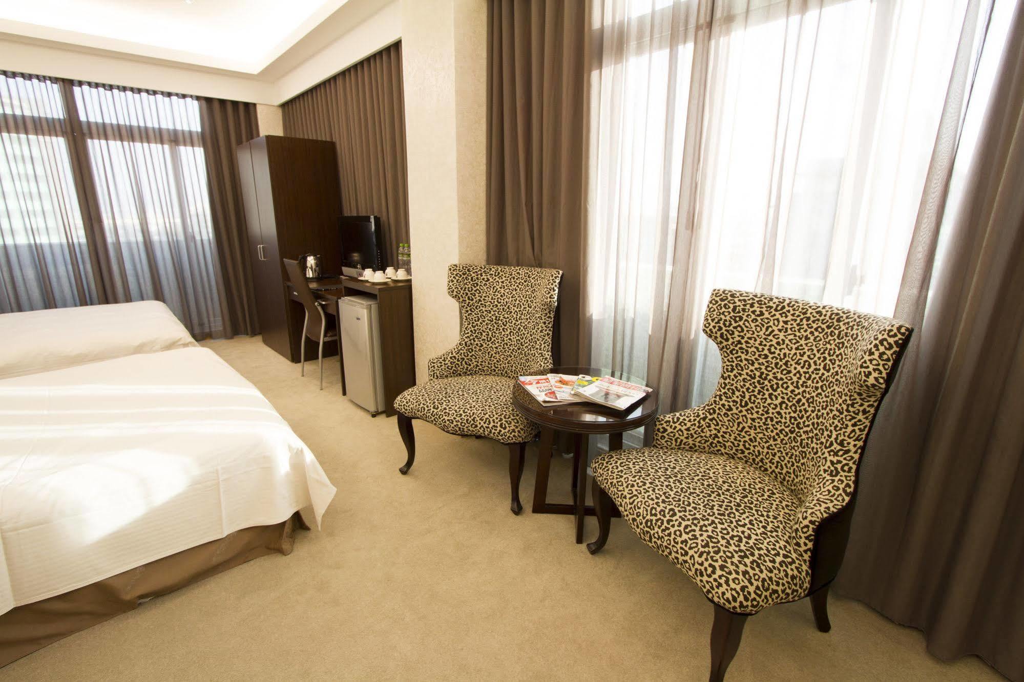 Hunt Champion Hotel Taichung Esterno foto