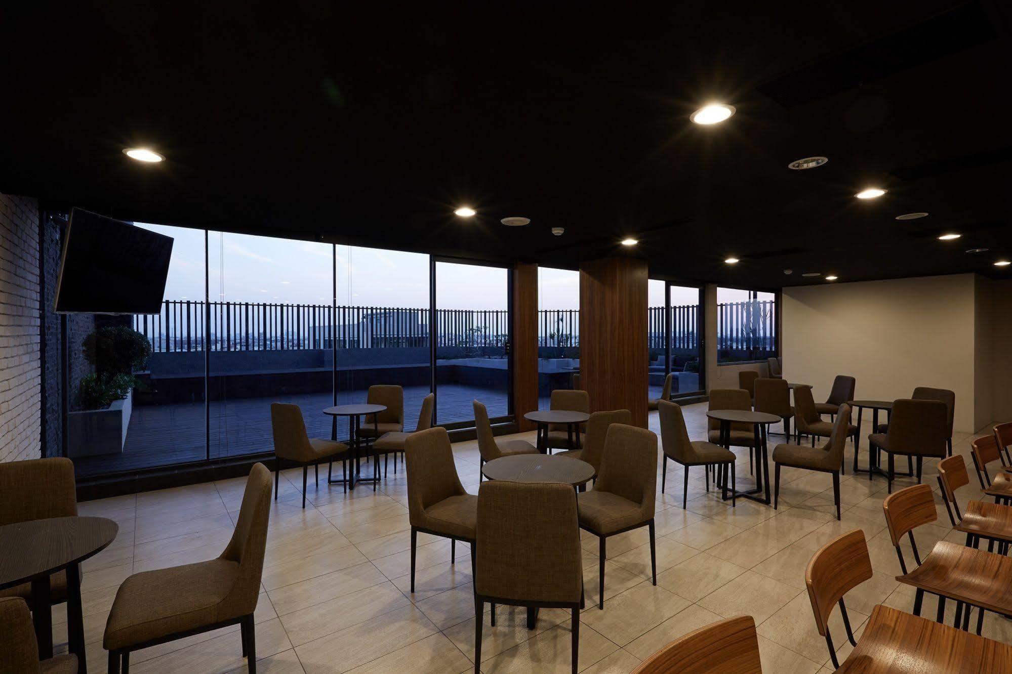 Hunt Champion Hotel Taichung Esterno foto