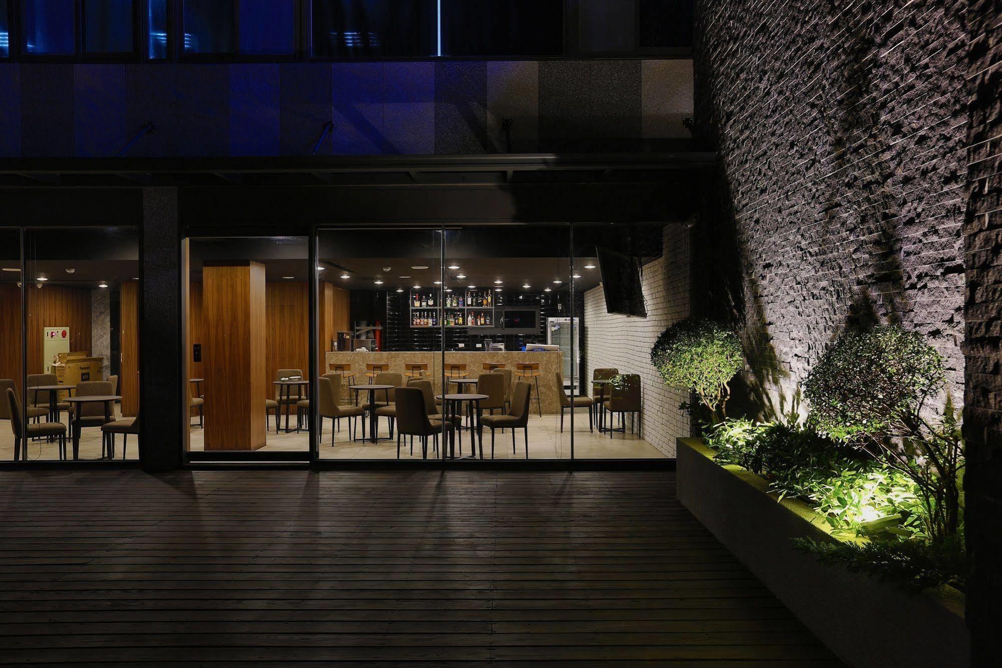 Hunt Champion Hotel Taichung Esterno foto